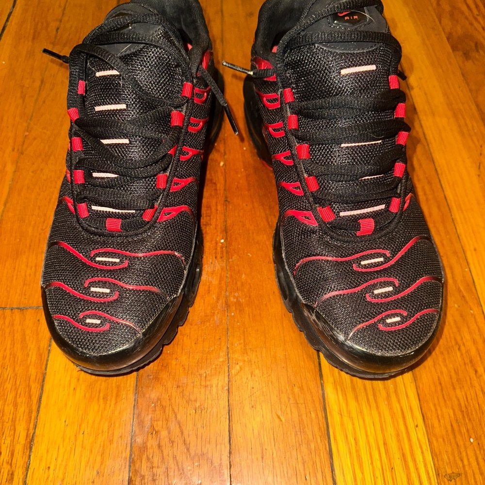 Nike Air Max Black and Red Men's Sneakers